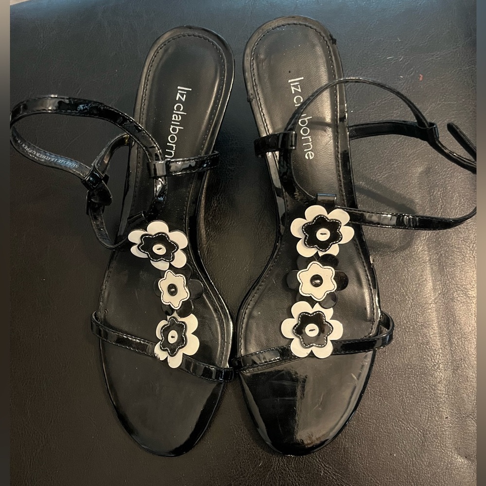 Liz Claiborne heels size 6